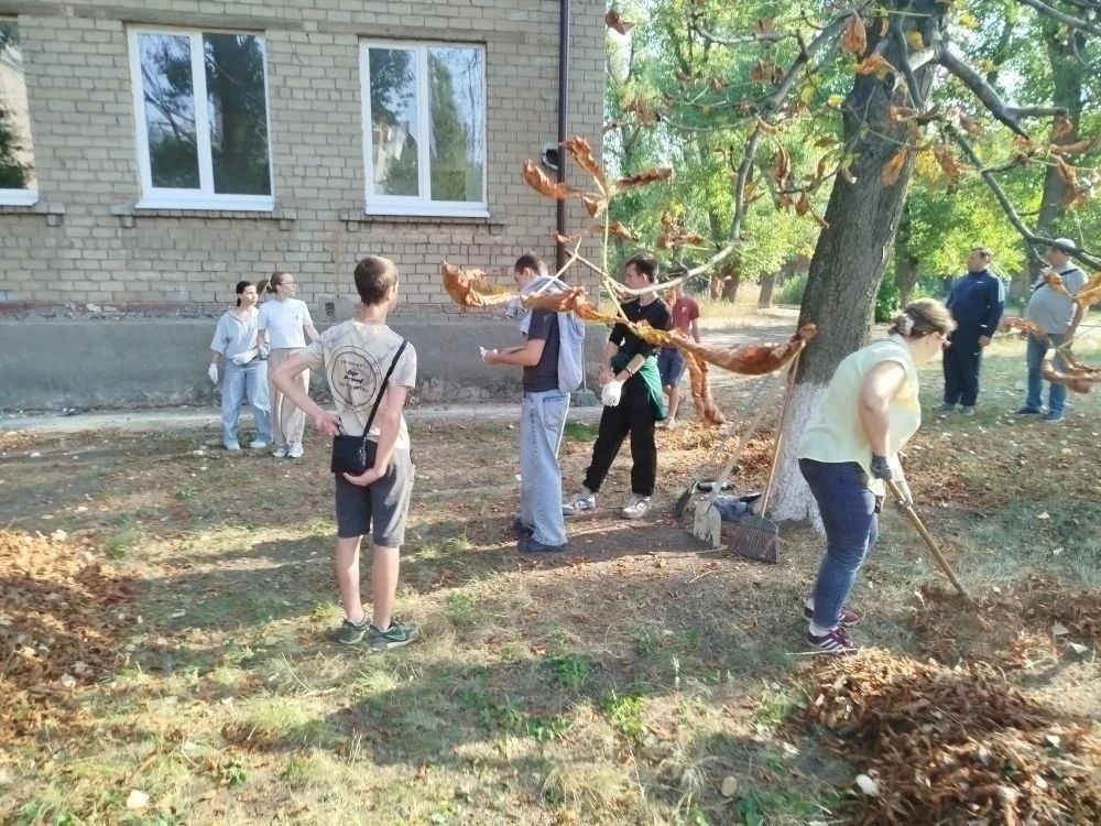 В преддверии Дня города прошел масштабный субботник В преддверии Дня города прошел масштабный субботник