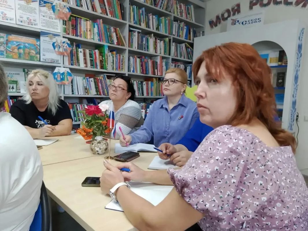 Семинар для сотрудников библиотечной системы провели в Мангушской библиотеке Семинар для сотрудников библиотечной системы провели в Мангушской библиотеке