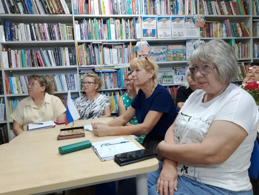 Семинар для сотрудников библиотечной системы провели в Мангушской библиотеке Семинар для сотрудников библиотечной системы провели в Мангушской библиотеке