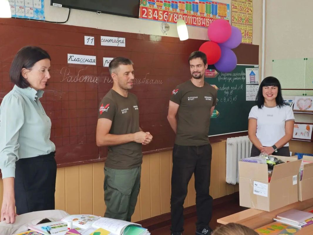 Евгений Поплавский: В образовательных учреждениях нашего округа стартовала благотворительная акция «Школьный банк» Евгений Поплавский: В образовательных учреждениях нашего округа стартовала благотворительная акция «Школьный банк»