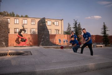 «Ни одно преступление не должно быть забыто»: в Донецке молодогвардейцы почтили память жертв фашизма