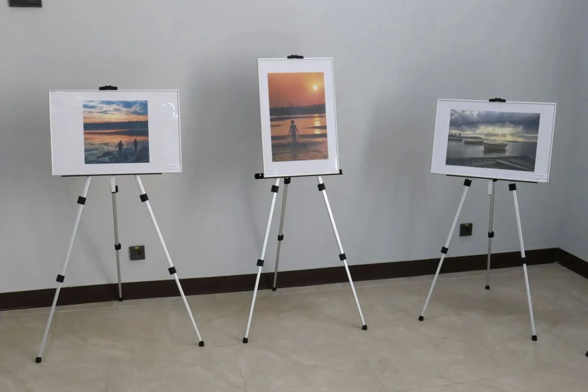Ко Дню года в Краеведческом музее открылась выставка Мариупольского фотоклуба и Мариупольского филиала Союза фотохудожников России «Мариуполь в объективе: история, люди, моменты» Ко Дню года в Краеведческом музее открылась выставка Мариупольского фотоклуба и Мариупольского филиала Союза фотохудожников России «Мариуполь в объективе: история, люди, моменты»