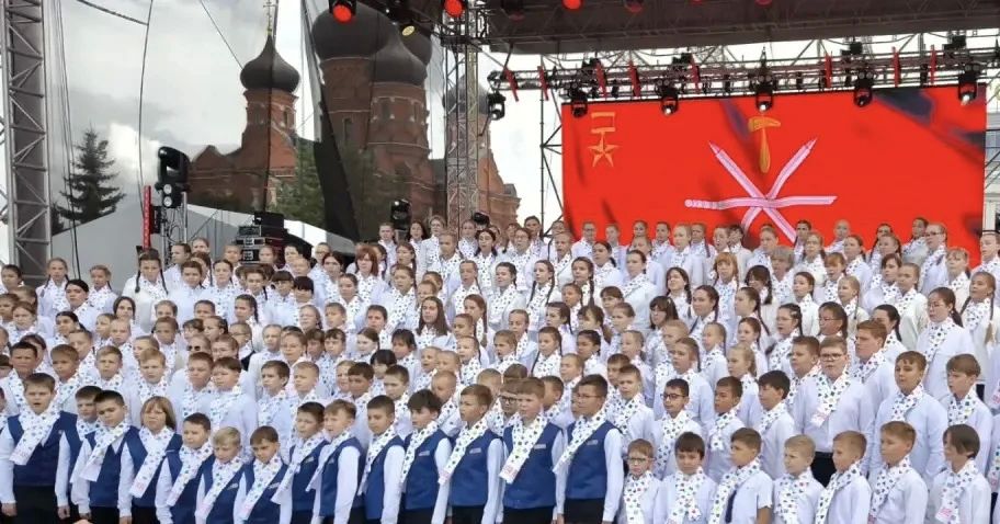 Делегация Мариуполя в минувшие выходные посетила город Тулу, чтобы лично поздравить жителей города с юбилейной датой и разделить радость этого знаменательного события Делегация Мариуполя в минувшие выходные посетила город Тулу, чтобы лично поздравить жителей города с юбилейной датой и разделить радость этого знаменательного события