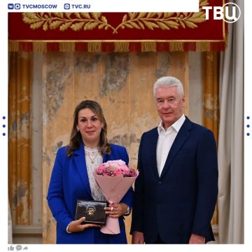 Мэр Москвы наградил столичных врачей, медсестёр и фельдшеров, которые спасали жизни людей в сложных условиях в клиниках Донецкой и Луганской народных республик