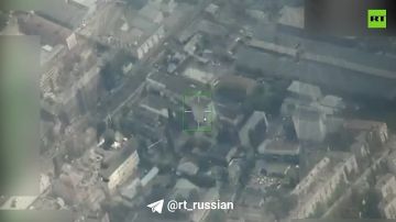 Под удар попало здание «Киевстара» в украинской столице