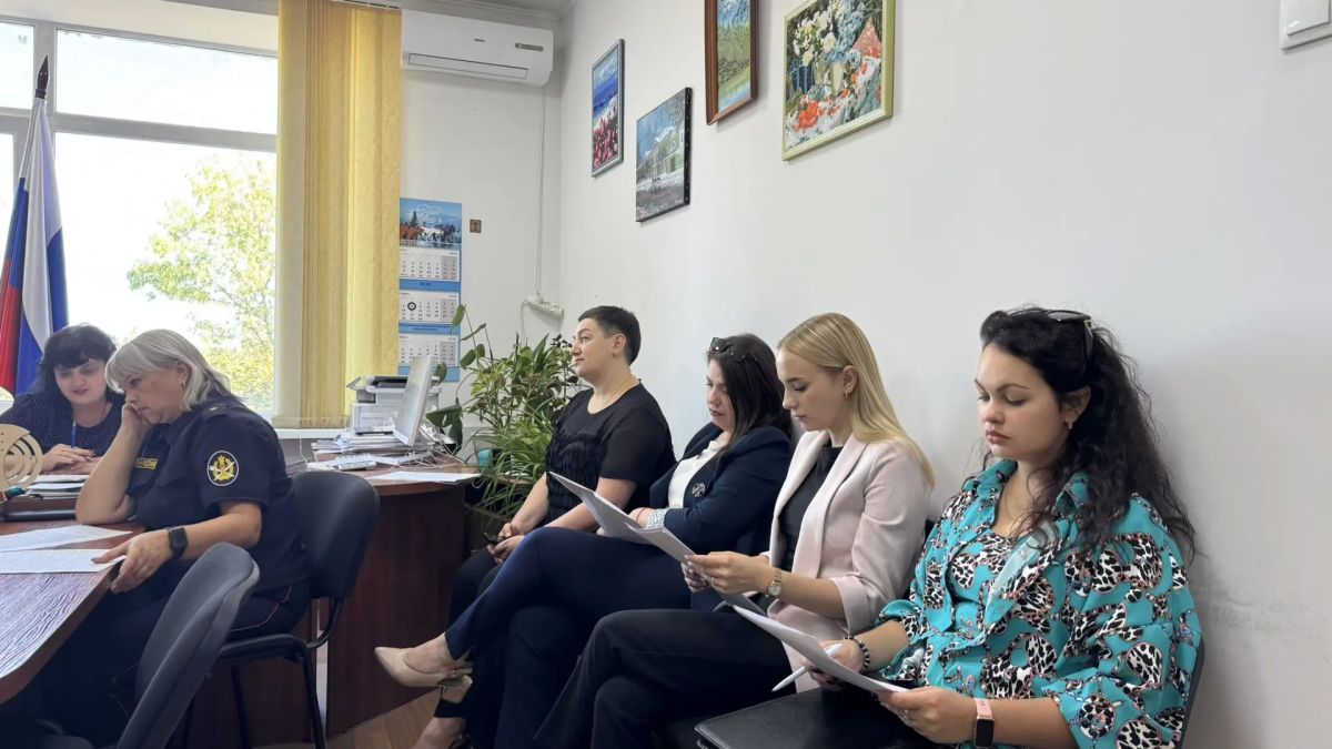 В Администрации Мангушского муниципального округа состоялось заседание комиссии по делам несовершеннолетних и защите их прав В Администрации Мангушского муниципального округа состоялось заседание комиссии по делам несовершеннолетних и защите их прав