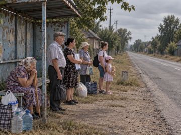«Не уедешь просто ничем»: жители Владимировки жалуются, что посёлок остаётся без автобуса