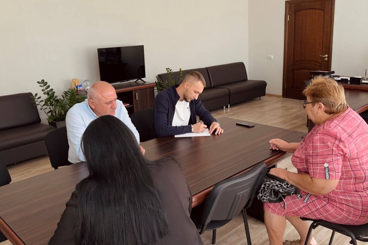 Владислав Подкова: Провёл приём граждан в Мангуше Владислав Подкова: Провёл приём граждан в Мангуше