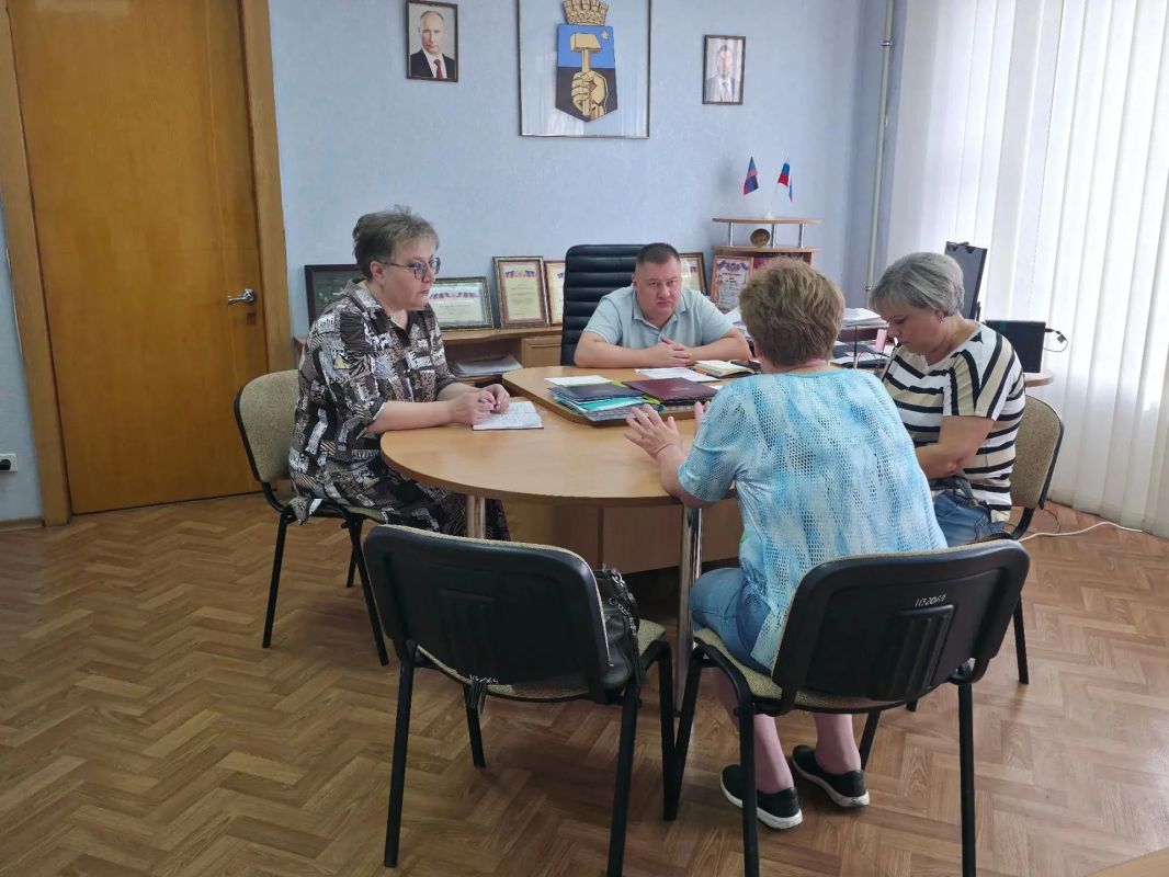 Иван Адамец: Сегодня в Управе Куйбышевского района состоялся плановый приём граждан Иван Адамец: Сегодня в Управе Куйбышевского района состоялся плановый приём граждан
