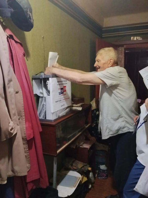 Николай Руппель: В Ясиноватском муниципальном округе идет четвертый день досрочного голосования на выборах депутатов Государственной Думы Российской Федерации Николай Руппель: В Ясиноватском муниципальном округе идет четвертый день досрочного голосования на выборах депутатов Государственной Думы Российской Федерации