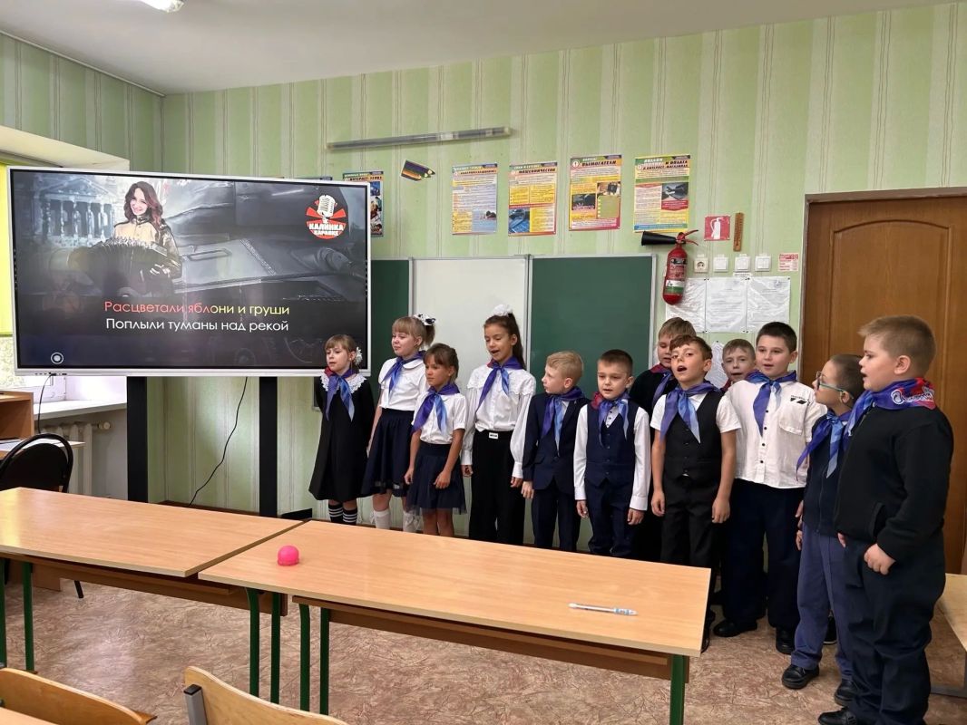 В Ждановке прошел фестиваль патриотической песни В Ждановке прошел фестиваль патриотической песни