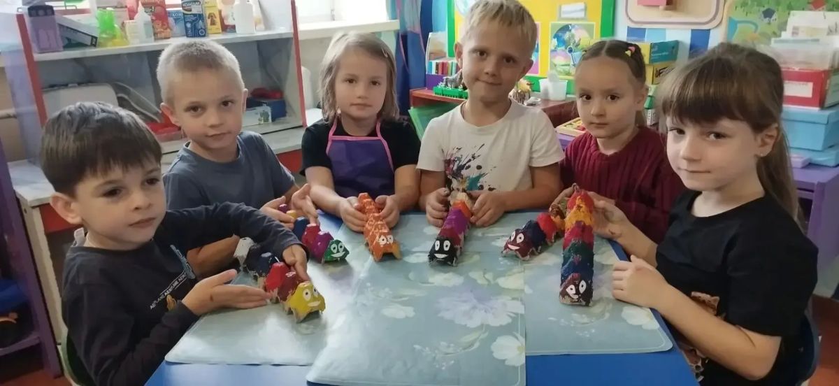 Наталья Бегуненко: В рамках федерального партийного проекта «Зеленая экономика» в Петровском районе в «Детском саду № 74» прошли занятия по декоративно-прикладному искусству на тему «Вторая жизнь старым вещам» Наталья Бегуненко: В рамках федерального партийного проекта «Зеленая экономика» в Петровском районе в «Детском саду № 74» прошли занятия по декоративно-прикладному искусству на тему «Вторая жизнь старым вещам»