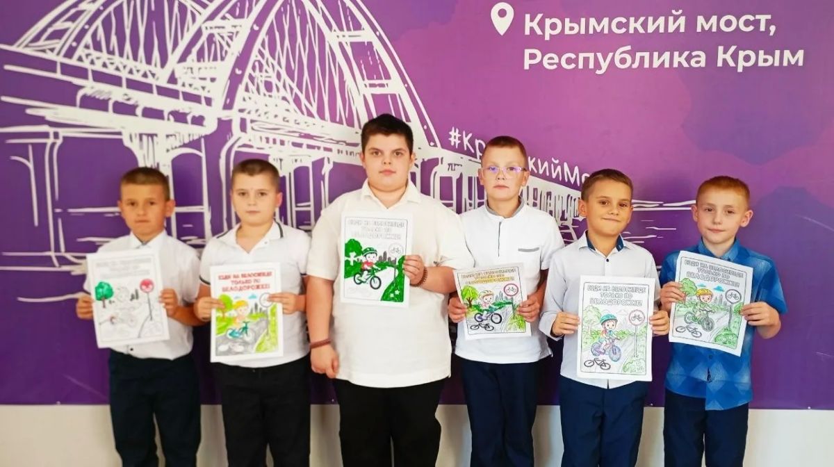 В школах Ждановки прошли мероприятия по правилам дорожного движения В школах Ждановки прошли мероприятия по правилам дорожного движения