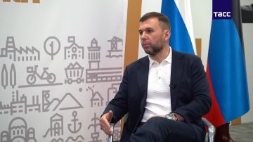Украина героизирует нацистских преступников, так как не имеет своей истории, заявил в интервью ТАСС Денис Пушилин