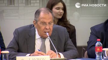 Если бы американцы не отошли от договоренностей, достигнутых в Анкоридже, мы бы уже год жили без войны — Лавров Другие важные заявления главы МИД России: — Россия готова к новому раунду переговоров по Украине, нам есть что...