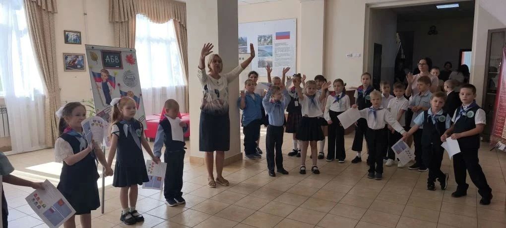 Первоклашки Ясиноватой пополняют ряды «Орлят России» Первоклашки Ясиноватой пополняют ряды «Орлят России»