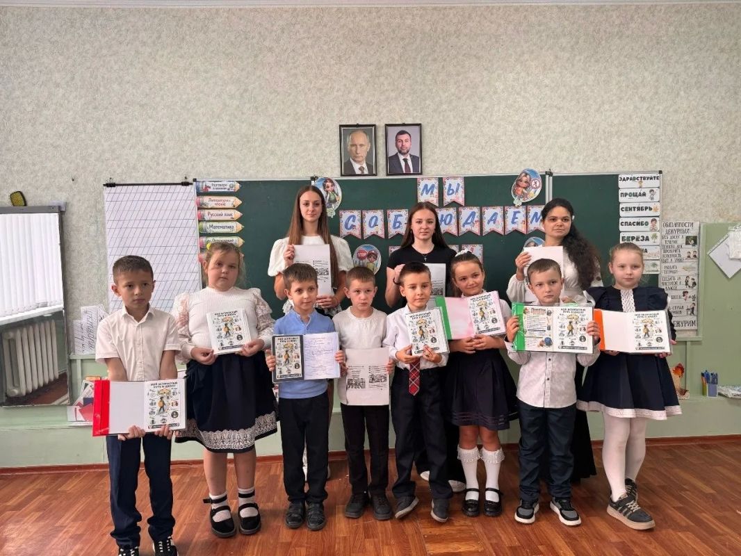 В школах Ждановки прошли мероприятия по правилам дорожного движения В школах Ждановки прошли мероприятия по правилам дорожного движения