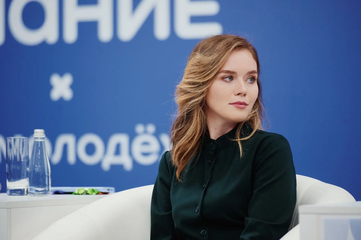 Александр Волошин: На ток-шоу «Код Непокорённых: Память против постправды» в рамках МФМ–2026 вместе с французским общественным деятелем Пьером де Голлем, членом Общественной палаты России и заместителем председателя... Александр Волошин: На ток-шоу «Код Непокорённых: Память против постправды» в рамках МФМ–2026 вместе с французским общественным деятелем Пьером де Голлем, членом Общественной палаты России и заместителем председателя...