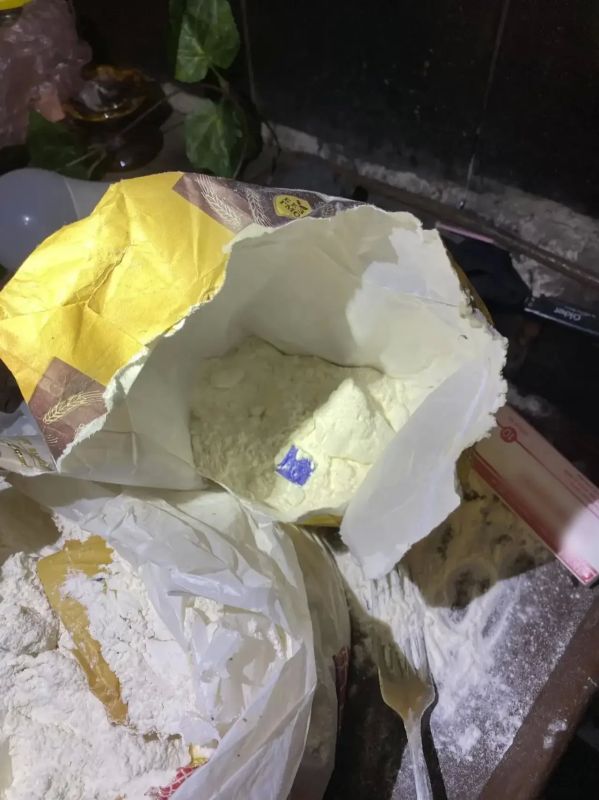 Полицейские изъяли наркотики у жителя пгт Еленовка Полицейские изъяли наркотики у жителя пгт Еленовка