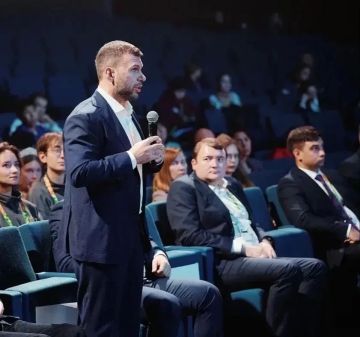 Александр Волошин: На площадке МФМ–2026 состоялся шоу-концерт «Код Непокорённых: Креатив в условиях новой реальности»