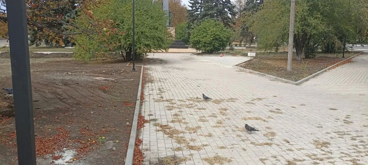 Центральный сквер: продолжаются работы по благоустройству Центральный сквер: продолжаются работы по благоустройству