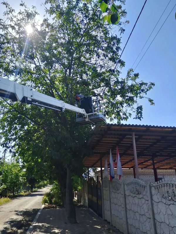 Нижегородские аварийные бригады продолжают работу в г.о. Харцызск Нижегородские аварийные бригады продолжают работу в г.о. Харцызск