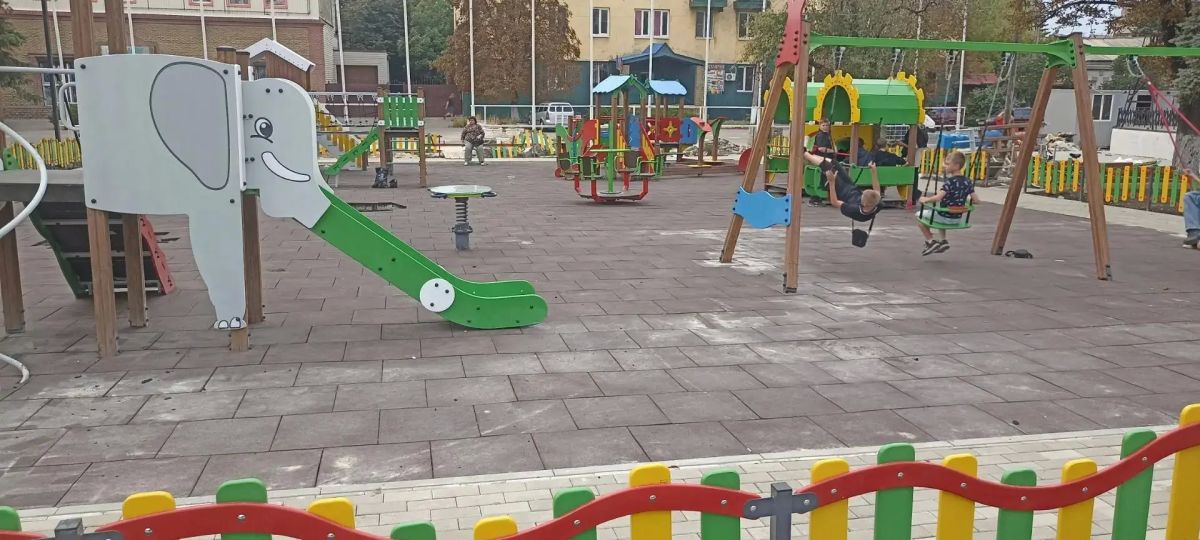 Центральный сквер: продолжаются работы по благоустройству Центральный сквер: продолжаются работы по благоустройству
