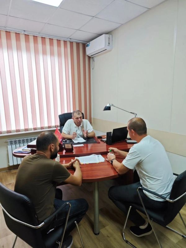 Таймураз Арсоев: Провел важную встречу с активными гражданами нашего округа Таймураз Арсоев: Провел важную встречу с активными гражданами нашего округа