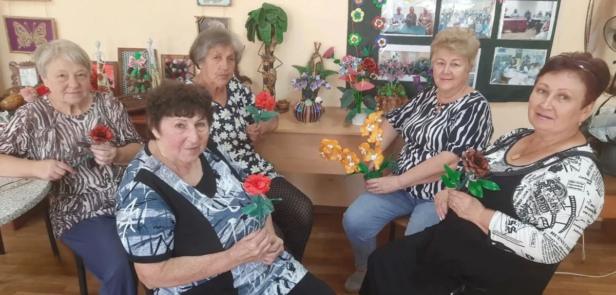 Наталья Бегуненко: В рамках федерального партийного проекта «Зеленая экономика» в Центре социального обслуживания населения Петровского района состоялся мастер-класс «Вторая жизнь ненужным вещам» под руководством мастера... Наталья Бегуненко: В рамках федерального партийного проекта «Зеленая экономика» в Центре социального обслуживания населения Петровского района состоялся мастер-класс «Вторая жизнь ненужным вещам» под руководством мастера...
