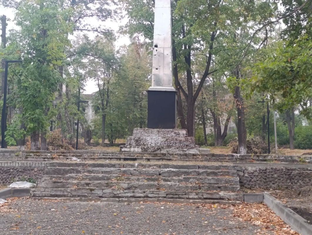 В заводском парке города Дебальцево продолжаются работы по благоустройству и обустройству современной зоны отдыха В заводском парке города Дебальцево продолжаются работы по благоустройству и обустройству современной зоны отдыха