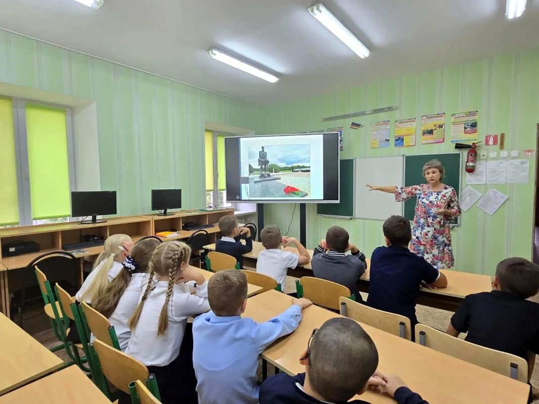 Школьникам Ждановки прививают чувство уважения к прошлому Школьникам Ждановки прививают чувство уважения к прошлому