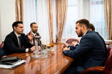 Кирилл Макаров: Нам важно перенимать практики, которые уже доказали свою эффективность в других промышленных регионах, и адаптировать их под задачи Республики