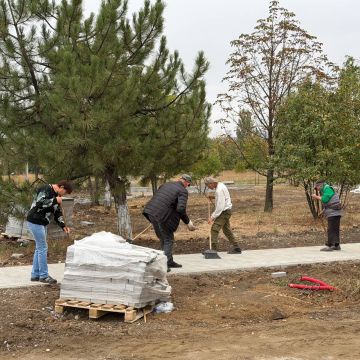 В парке Чернобыльцам прошел субботник