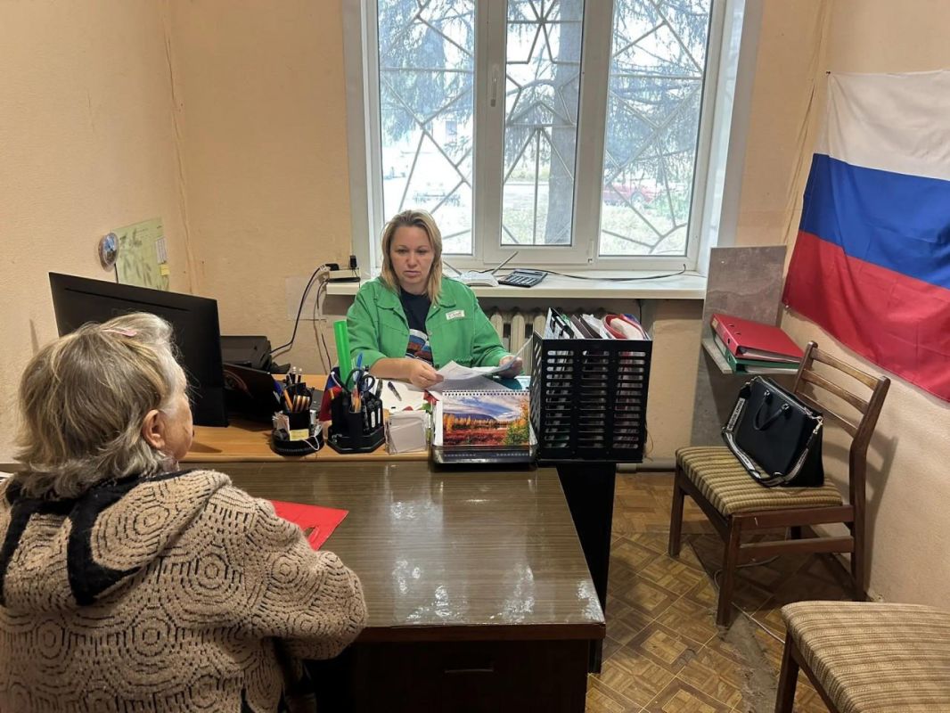 Провел рабочую встречу с сотрудниками управления ЖКХ администрации нашего округа Провел рабочую встречу с сотрудниками управления ЖКХ администрации нашего округа