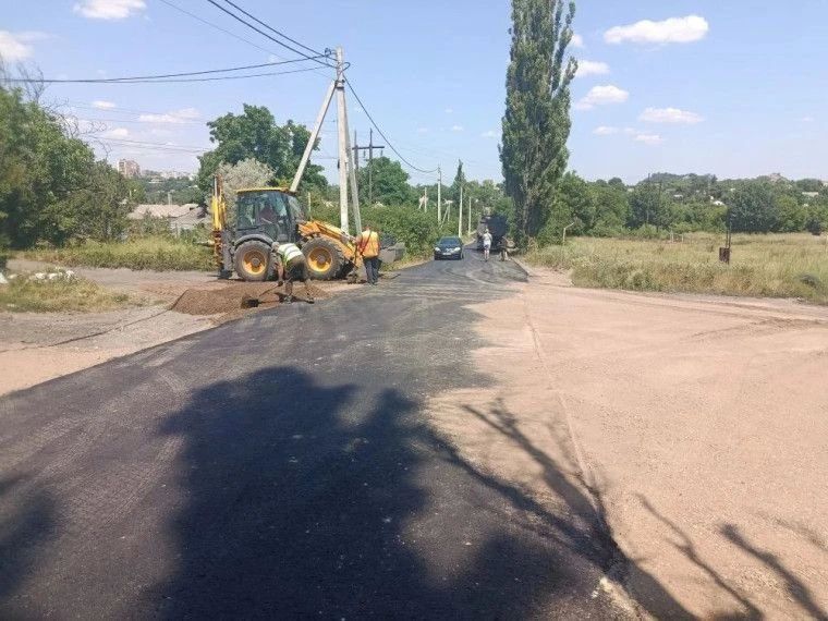 Умение жить по-соседски складывается из простых, но бесценных вещей: чуткости, готовности подставить плечо и искреннего желания участвовать в жизни своего двора Умение жить по-соседски складывается из простых, но бесценных вещей: чуткости, готовности подставить плечо и искреннего желания участвовать в жизни своего двора