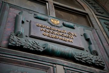Продавец обязан принять товар ненадлежащего качества у потребителя и в случае необходимости провести проверку, напомнил Верховный Суд России