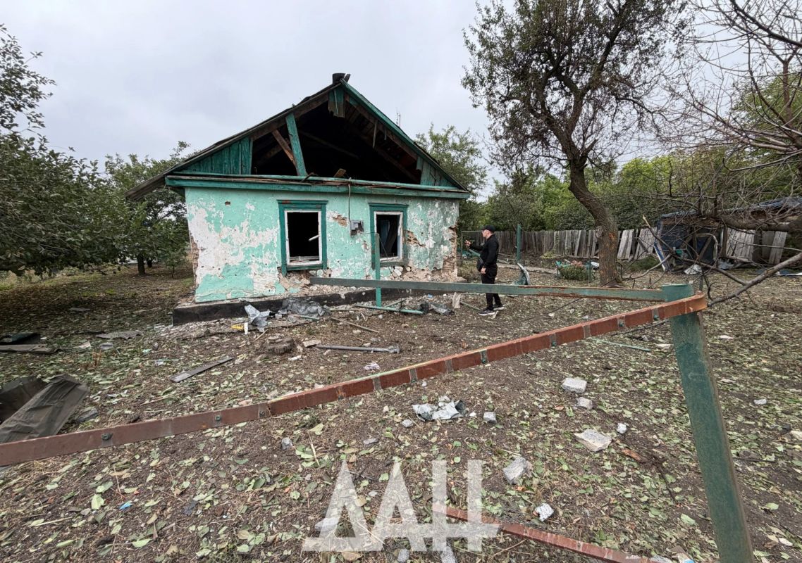 ВСУ ударили БПЛА по селу Золотаревка в ДНР, погиб человек ВСУ ударили БПЛА по селу Золотаревка в ДНР, погиб человек