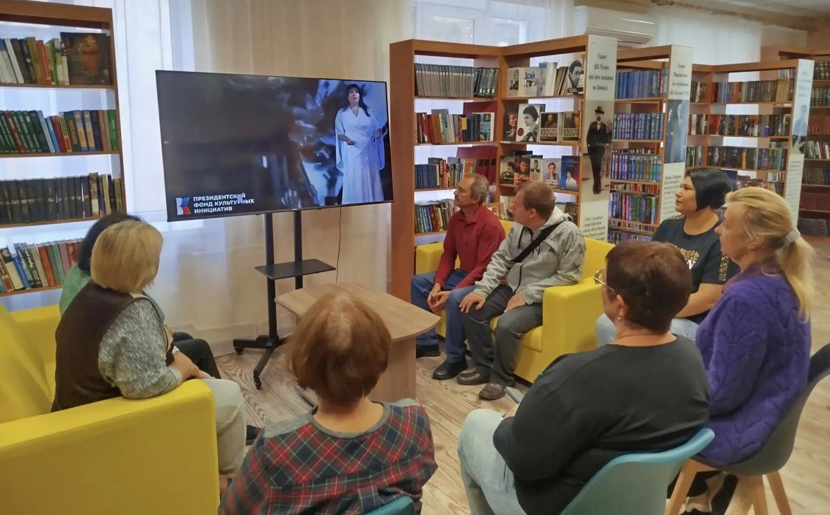 В центральной городской модельной библиотеке состоялся просмотр фильма-концерта, подготовленного коллективом МБУ Светлодарский городской ДК п. Новолуганское в рамках проекта "Воевали наши деды..." В центральной городской модельной библиотеке состоялся просмотр фильма-концерта, подготовленного коллективом МБУ Светлодарский городской ДК п. Новолуганское в рамках проекта "Воевали наши деды..."