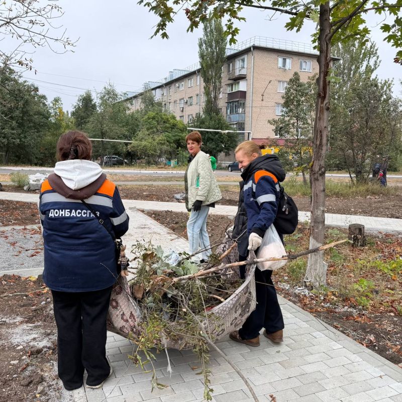 В парке Чернобыльцам прошел субботник В парке Чернобыльцам прошел субботник