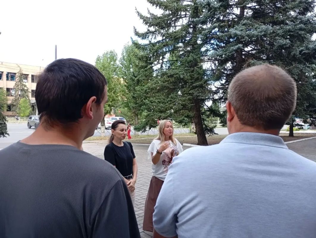 Депутаты Светлана Долинская и Татьяна Райз-Возианова провели встречу с жителями Депутаты Светлана Долинская и Татьяна Райз-Возианова провели встречу с жителями