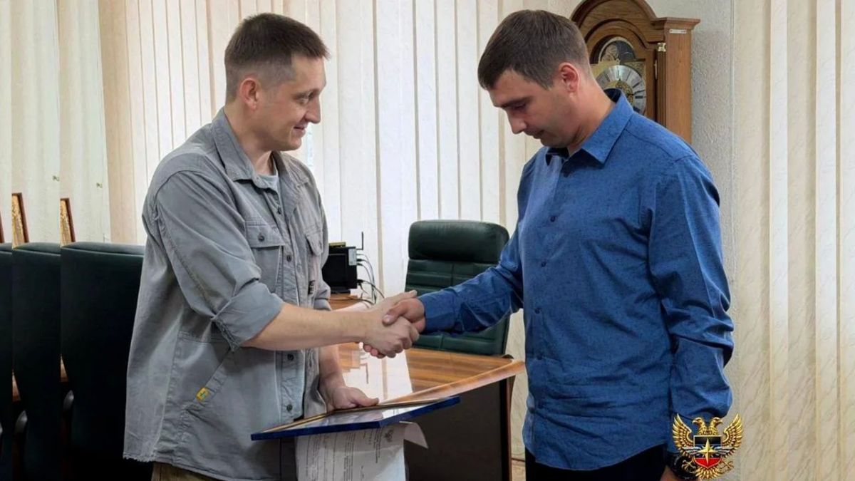 Водитель автобуса спас пассажиров во время августовского обстрела Донецка