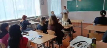 Услышать, а не оттолкнуть: в Дебальцево прошла встреча для родителей подростков