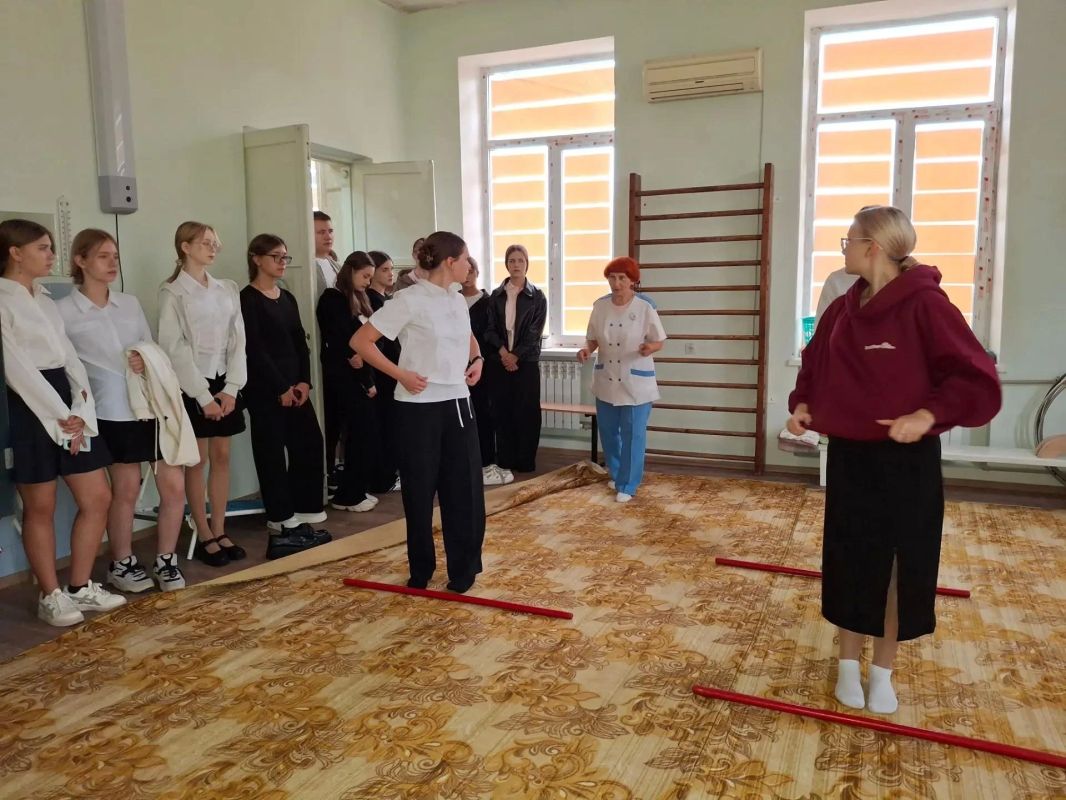 У учащихся выпускных классов сейчас непростой этап: ребята стоят перед выбором профессии У учащихся выпускных классов сейчас непростой этап: ребята стоят перед выбором профессии