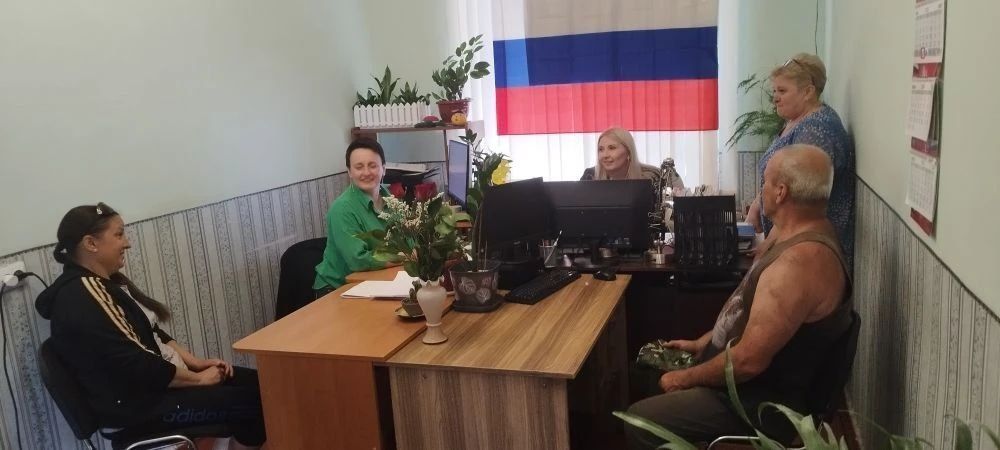 Заместитель Главы Администрации Тельмановского муниципального округа провела встречу с жителями села Староигнатьевка