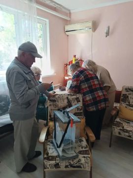Обеспечение избирательных прав уязвимых категорий граждан: практика выездного голосования в Новоазовском районе