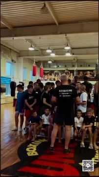 Сегодня во Дворце спорта «Динамо» состоялась встреча, которую наши спортсмены запомнят надолго