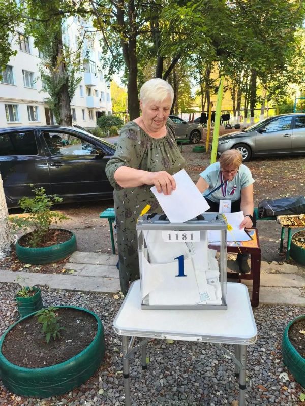 Николай Руппель: В течение шести дней жители Ясиноватского муниципального округа могли реализовать свое конституционное право выбора и проголосовать на выборах депутатов Государственной Думы Российской Федерации в рамках... Николай Руппель: В течение шести дней жители Ясиноватского муниципального округа могли реализовать свое конституционное право выбора и проголосовать на выборах депутатов Государственной Думы Российской Федерации в рамках...