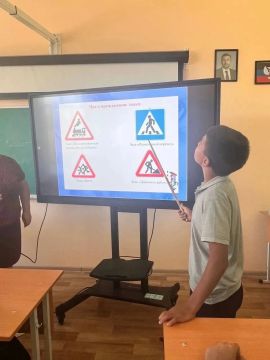 НЕДЕЛЯ БЕЗОПАСНОСТИ: ЮНЫЕ ПЕШЕХОДЫ ИЗУЧАЮТ ПДД