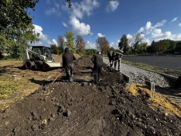 Подрядная организация Нижегородской области продолжает работать над благоустройством парка культуры и отдыха в г. о. Иловайск. В 2025 году город Иловайск принимал участие во Всероссийском конкурсе лучших проектов...