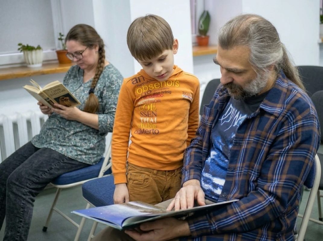 Сказка сказок. Встреча «Сказка сказок», посвященная творчеству выдающегося отечественного мультипликатора Юрия Норштейна и приуроченная к его 85-летнему юбилею, состоялась в Донецкой республиканской библиотеке для молодежи Сказка сказок. Встреча «Сказка сказок», посвященная творчеству выдающегося отечественного мультипликатора Юрия Норштейна и приуроченная к его 85-летнему юбилею, состоялась в Донецкой республиканской библиотеке для молодежи